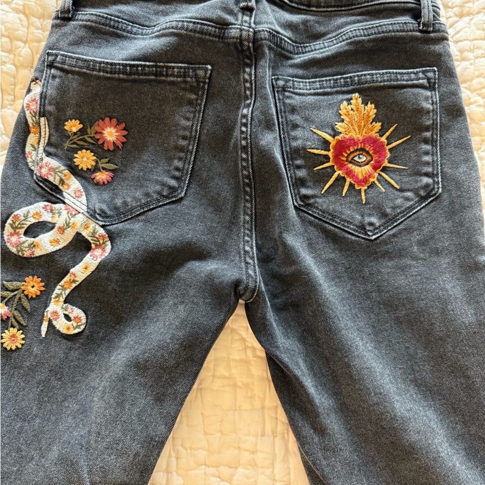 RARE DRIFTWOOD Farrah hallucination Black Flare Jeans with witchy Embroidery - Picture 9 of 9